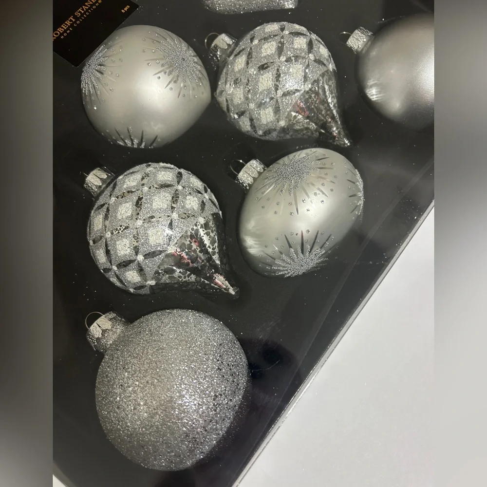 Robert Stanley SILVER Bauble Christmas Ornaments Glass Ornate Set of 8 NEW